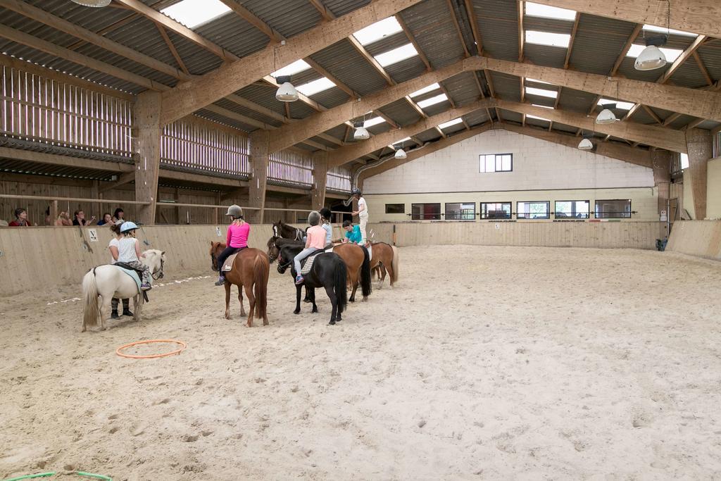 Appartements Les Ormes Epiniac Extérieur photo
