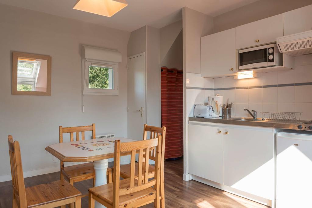 Appartements Les Ormes Epiniac Extérieur photo